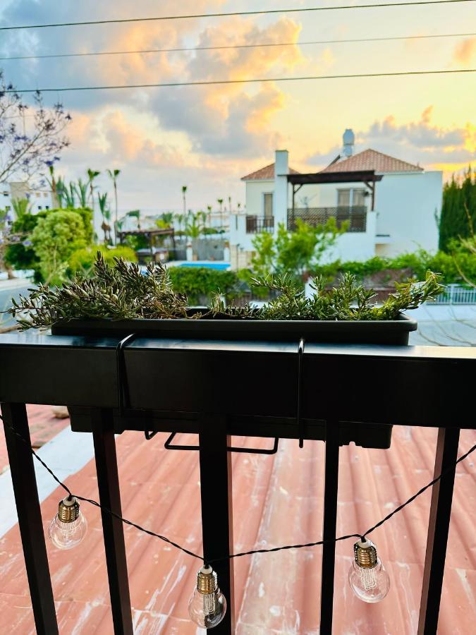 Arya Seaview Apartment In The Heart Of Coral Bay (Adults Only) Ngoại thất bức ảnh