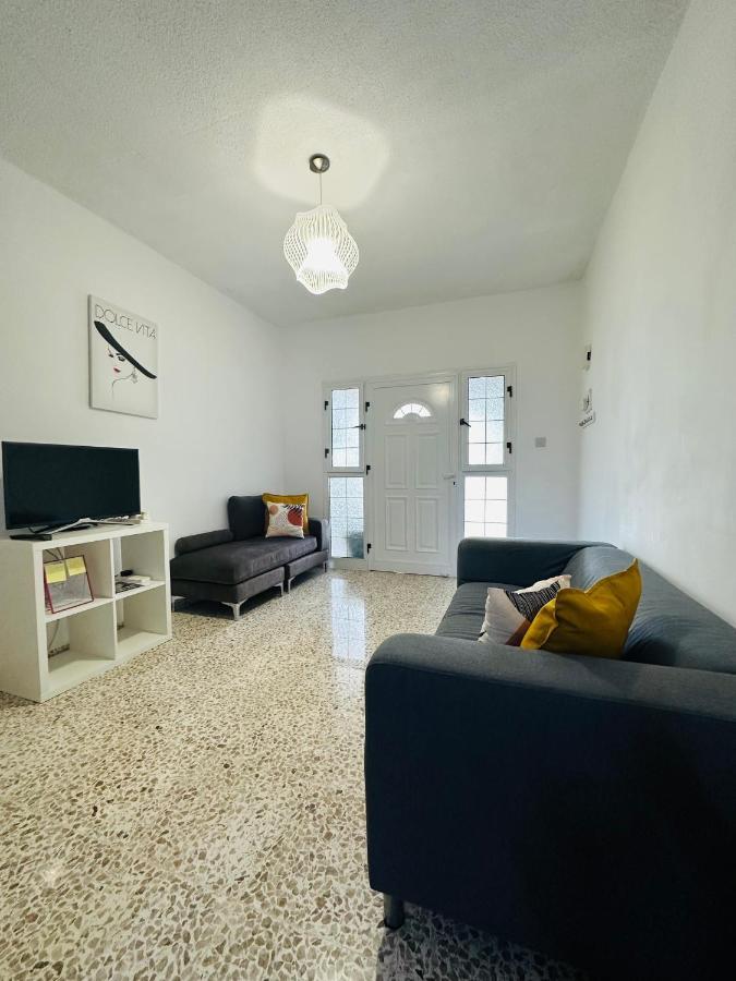 Arya Seaview Apartment In The Heart Of Coral Bay (Adults Only) Ngoại thất bức ảnh